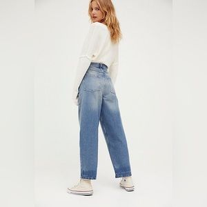 Free People Dad Jeans. Size 24.
